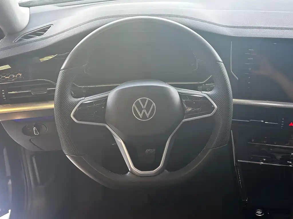 Volkswagen Passat — фото 10