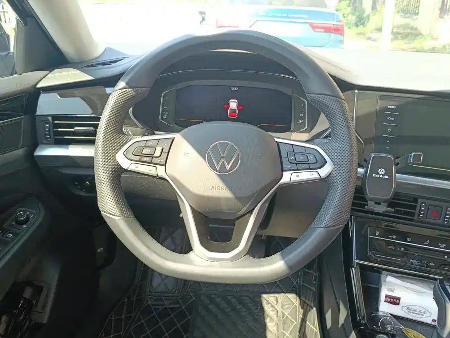 Volkswagen Passat — фото 15