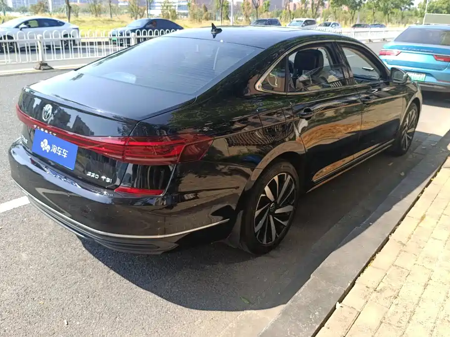 Volkswagen Passat — фото 3