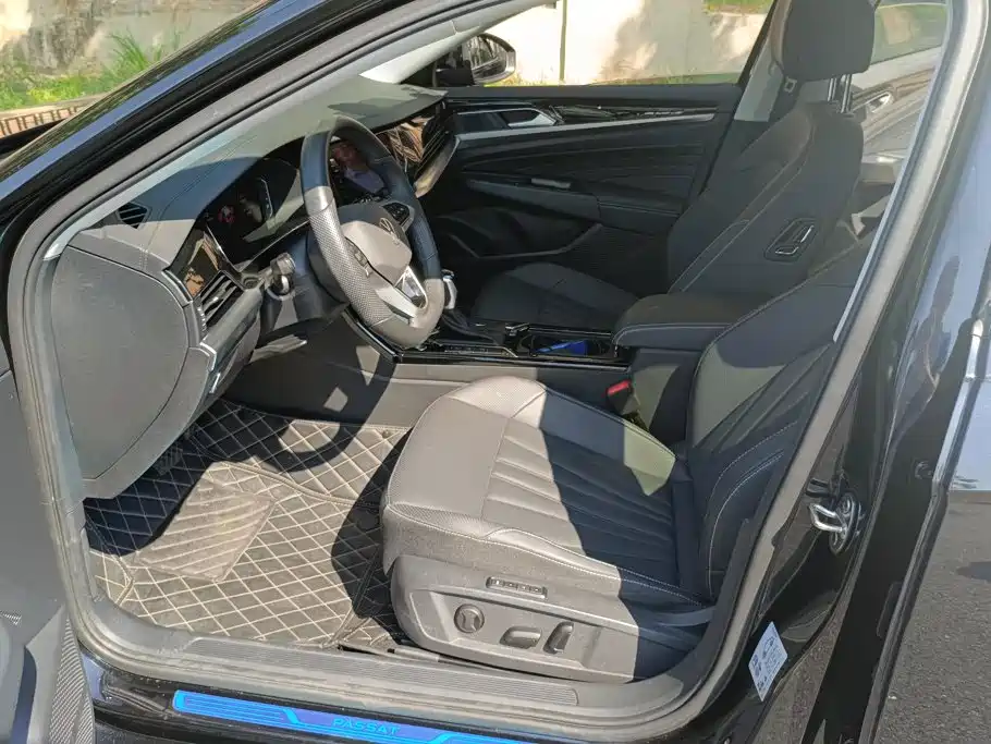 Volkswagen Passat — фото 9