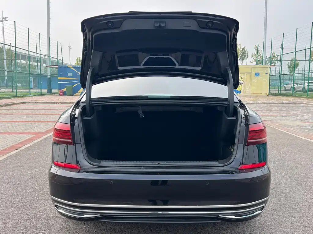 Volkswagen Passat — фото 5