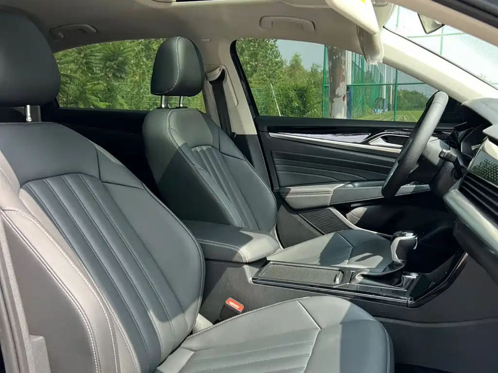 Volkswagen Passat — фото 8