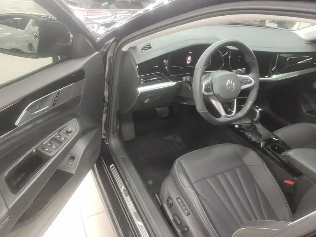 Volkswagen Passat — фото 15