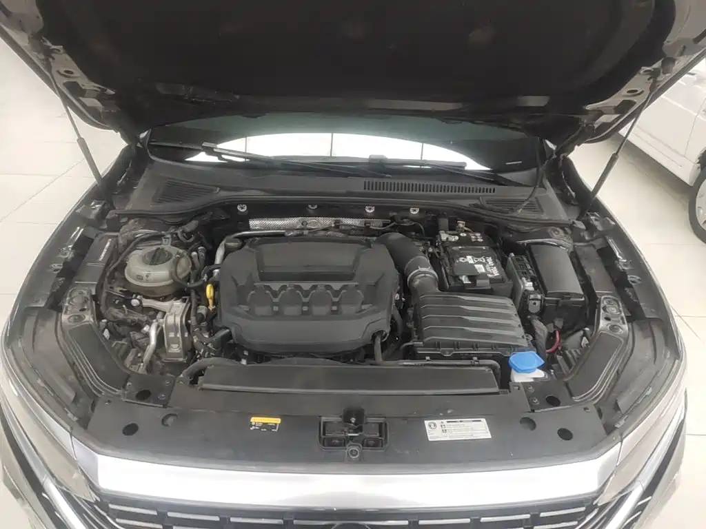 Volkswagen Passat — фото 19