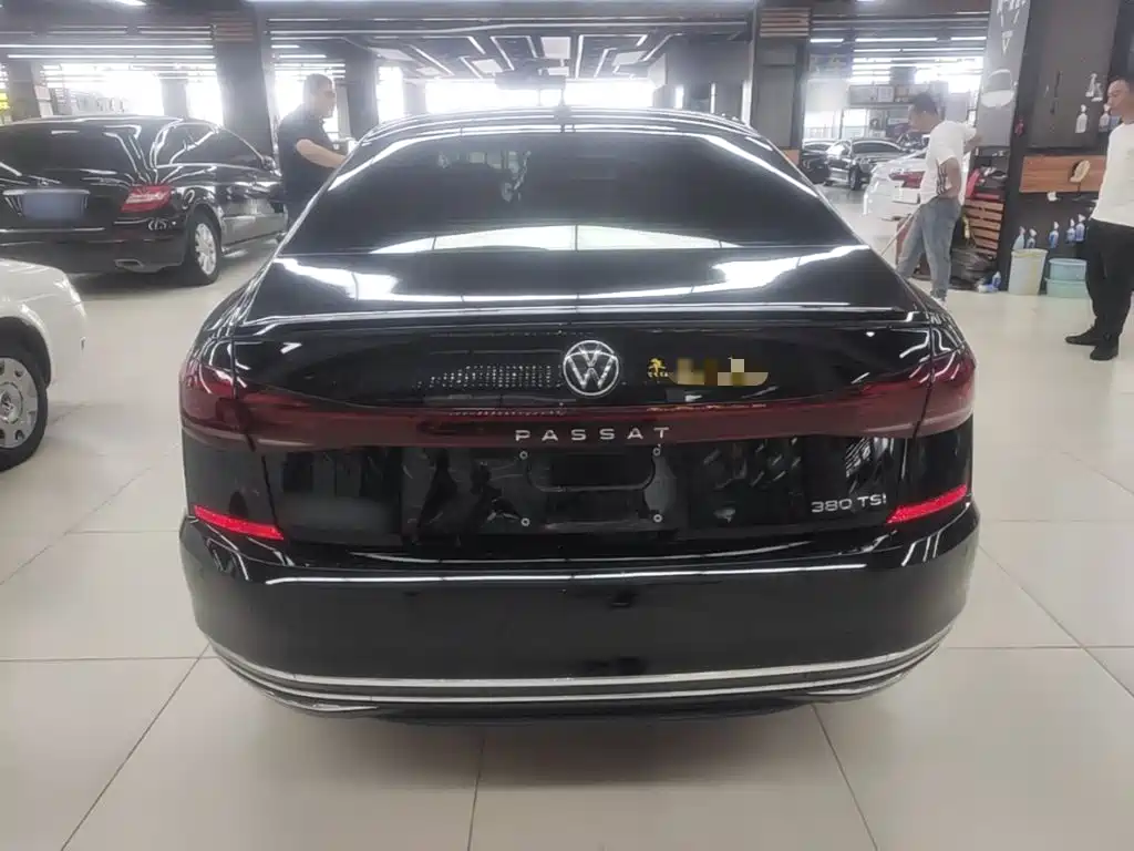 Volkswagen Passat — фото 5