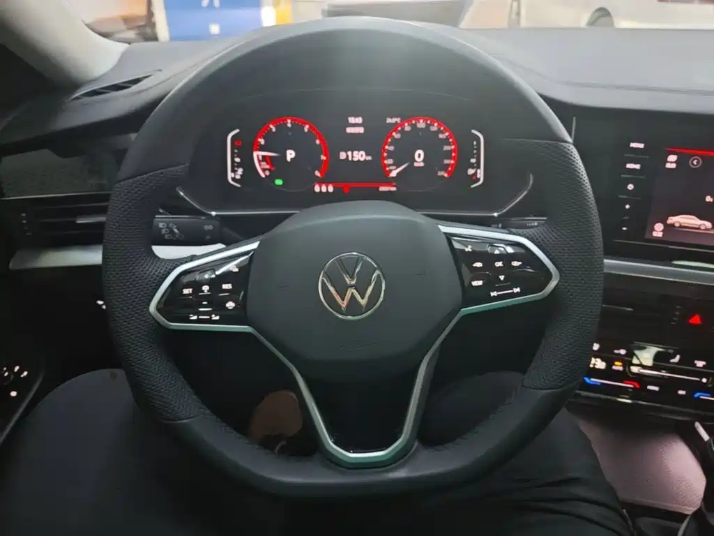 Volkswagen Passat — фото 11