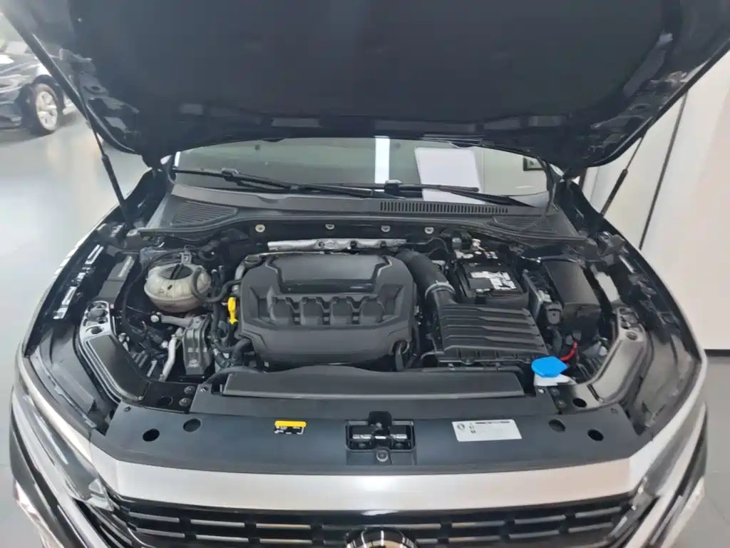 Volkswagen Passat — фото 20