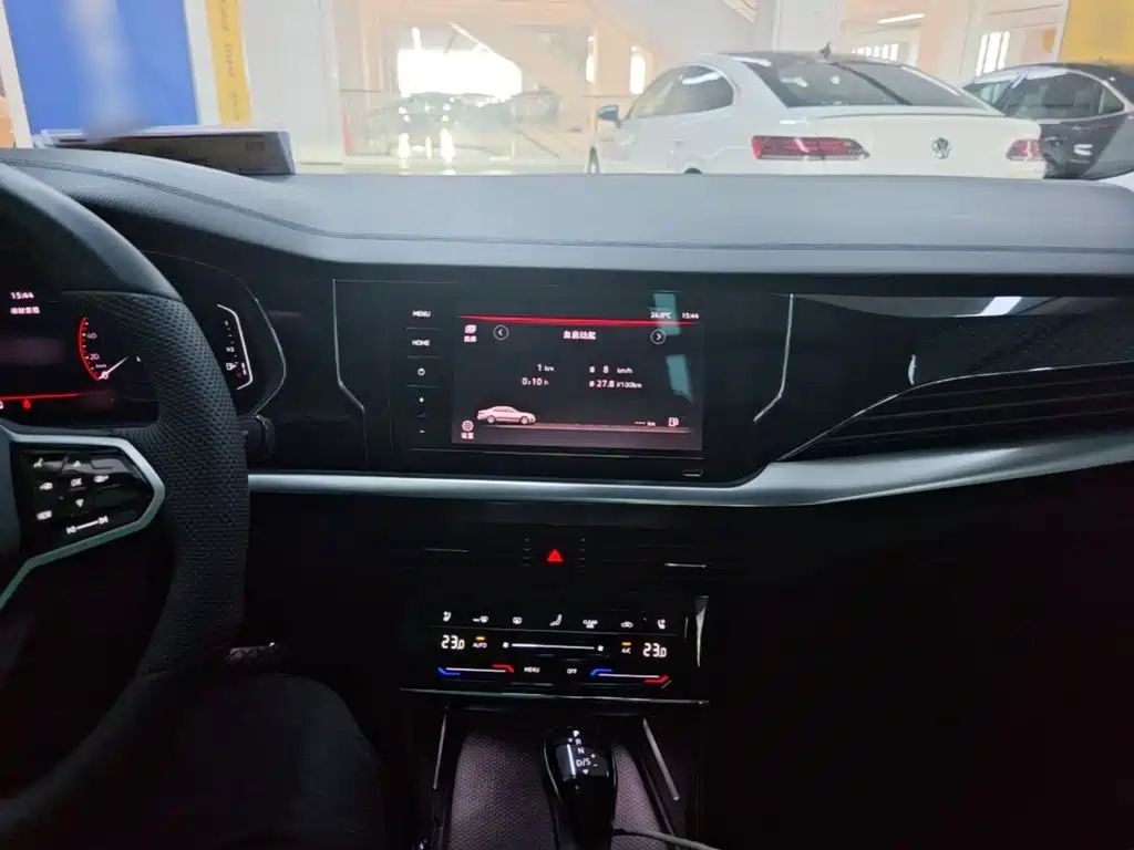 Volkswagen Passat — фото 10