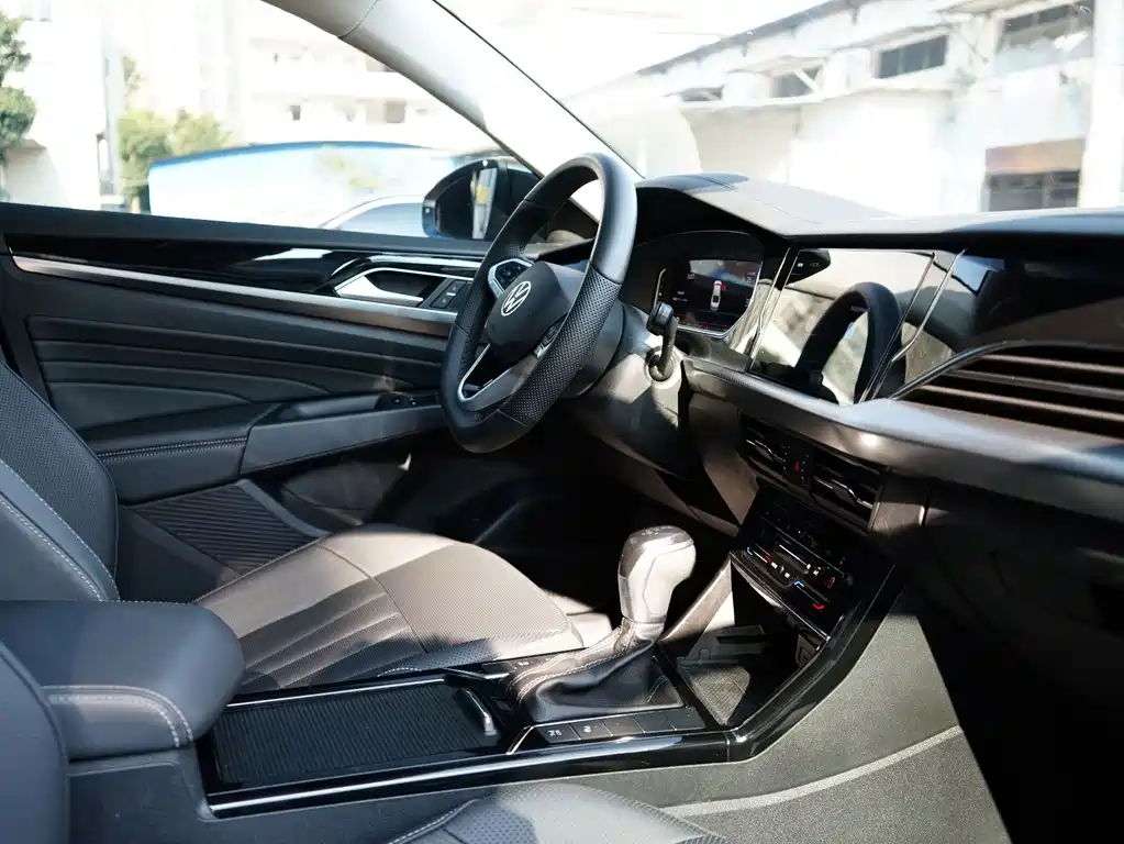 Volkswagen Passat — фото 15