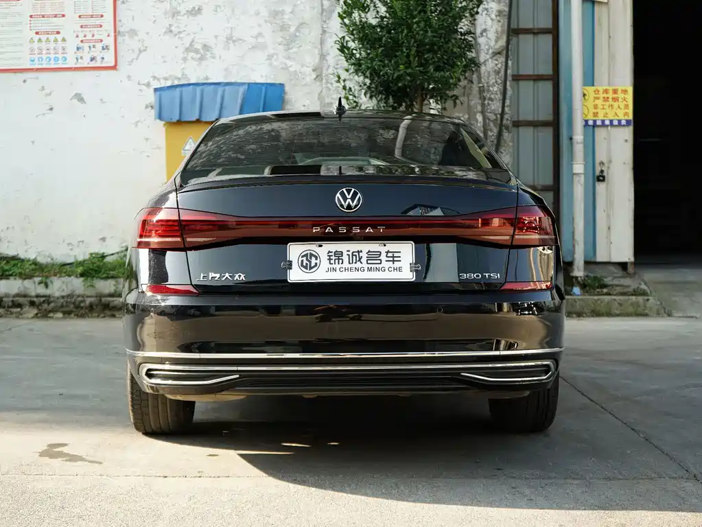 Volkswagen Passat — фото 4