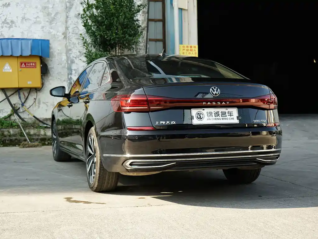 Volkswagen Passat — фото 5