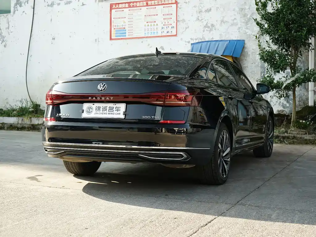 Volkswagen Passat — фото 6