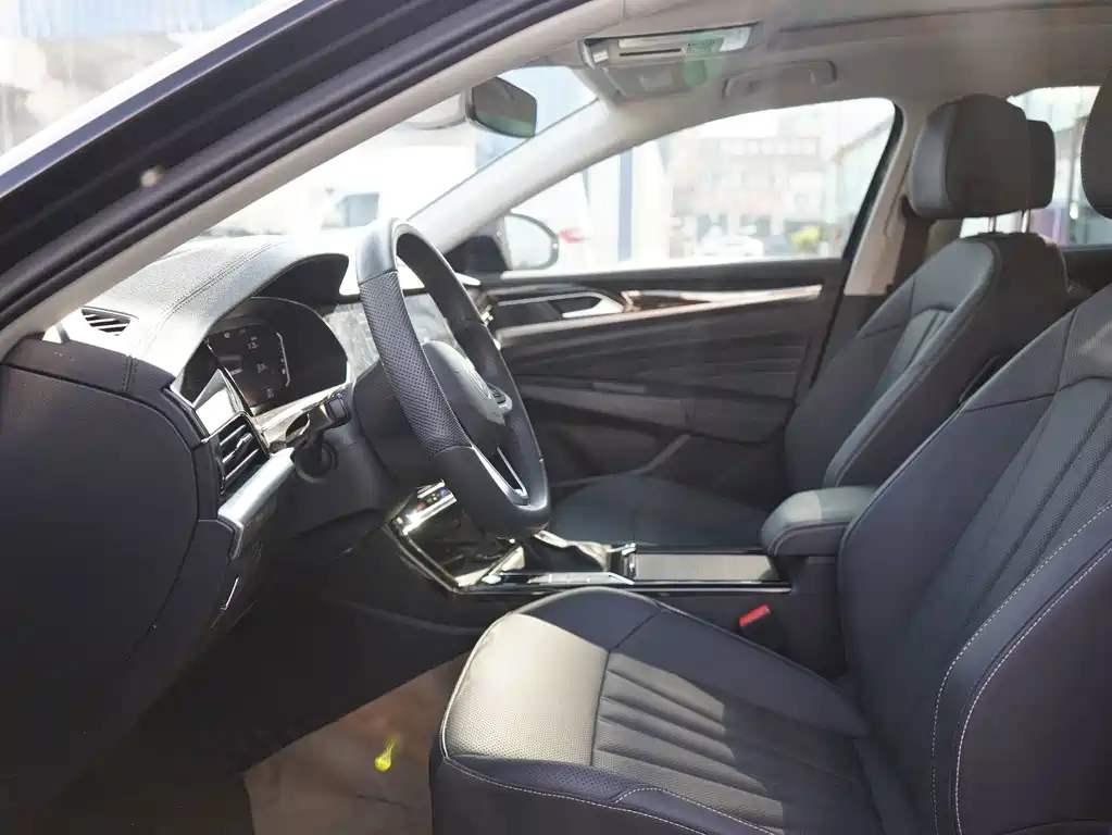 Volkswagen Passat — фото 8