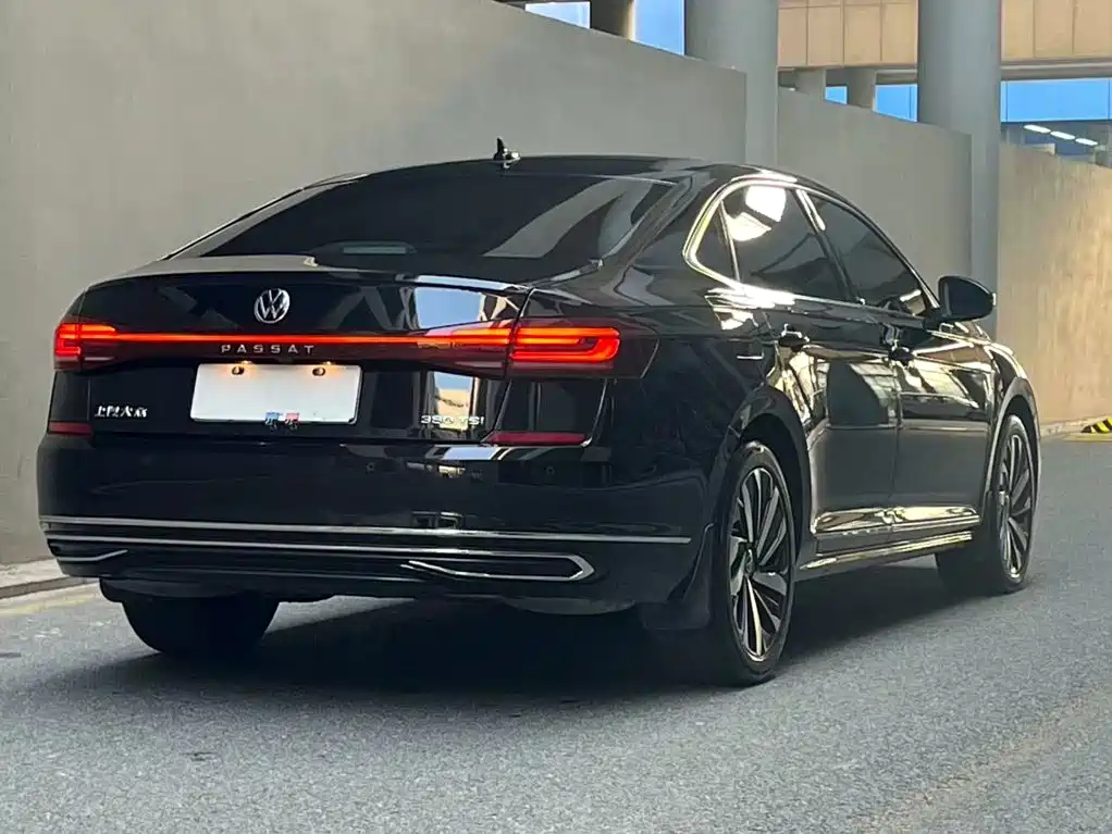 Volkswagen Passat — фото 5