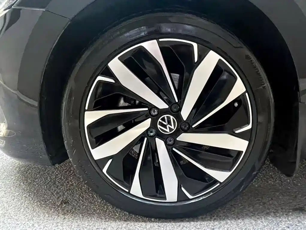 Volkswagen Passat — фото 6
