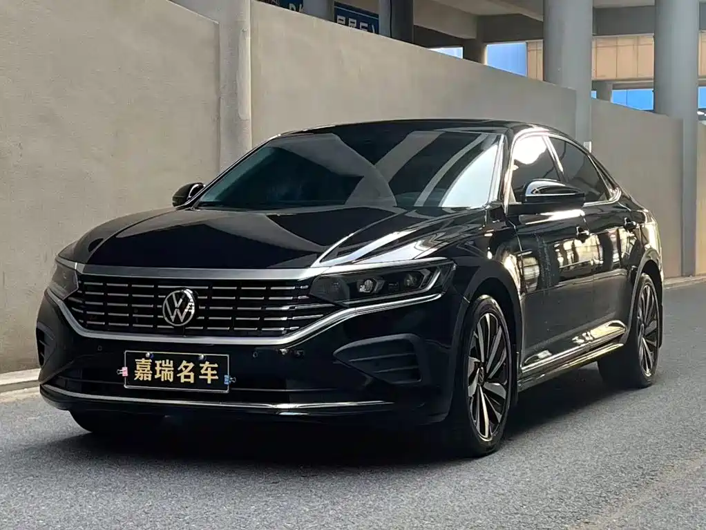 Volkswagen Passat — фото 1