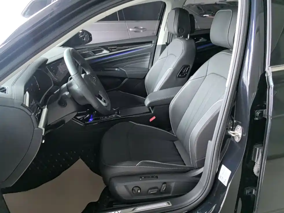 Volkswagen Passat — фото 14