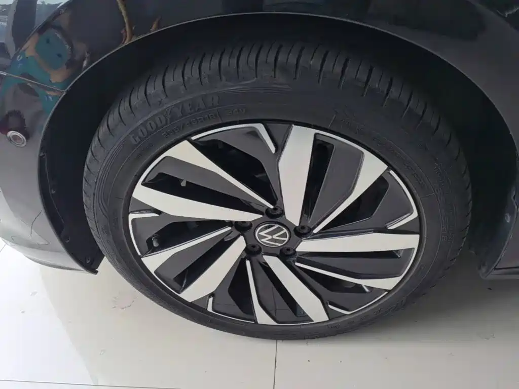 Volkswagen Passat — фото 22