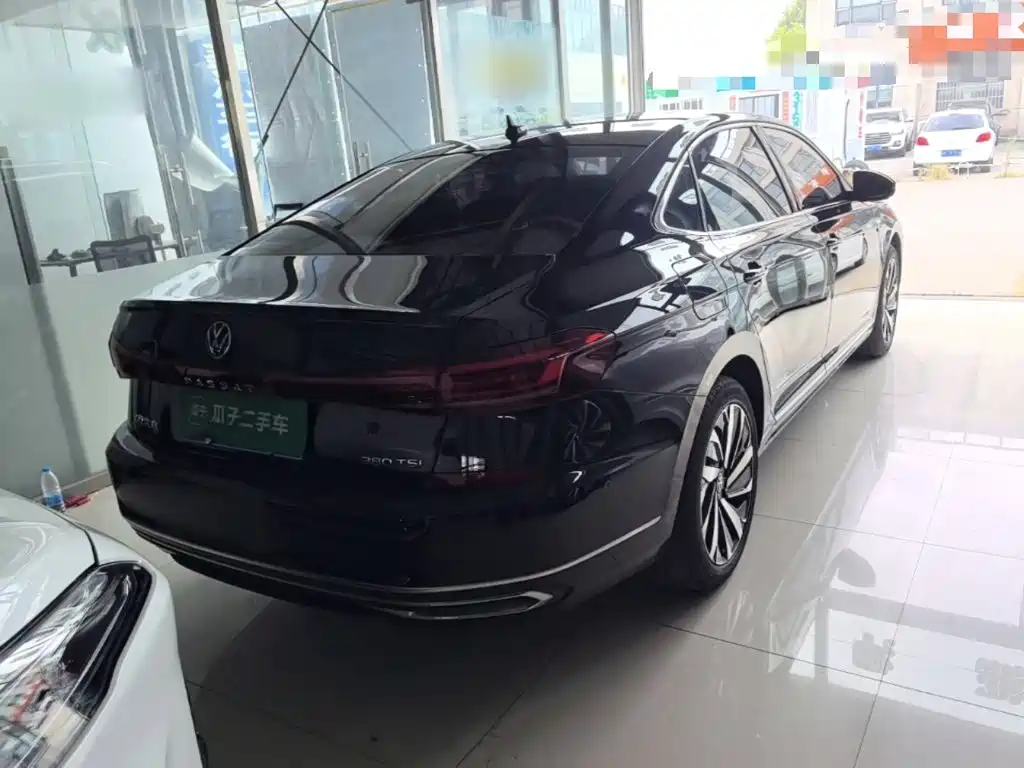 Volkswagen Passat — фото 6