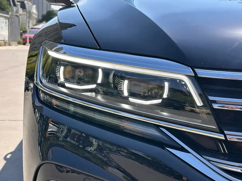 Volkswagen Phideon — фото 7