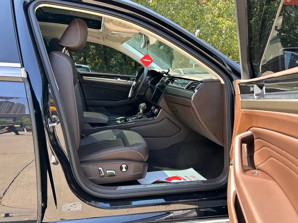 Volkswagen Phideon — фото 9