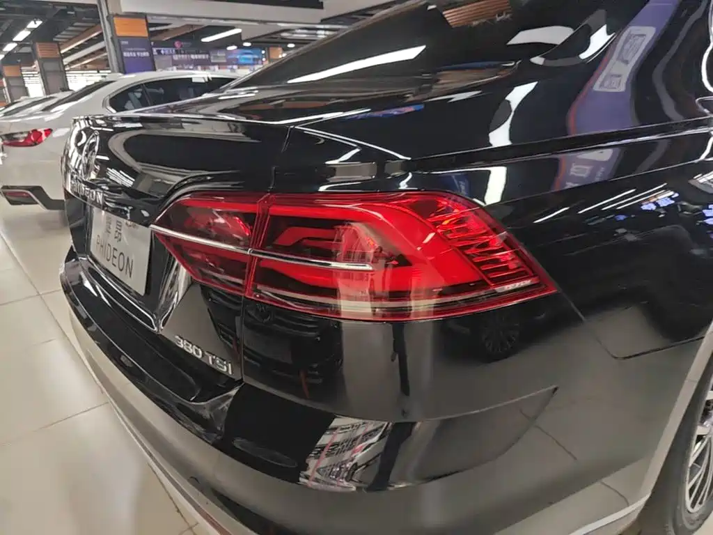 Volkswagen Phideon — фото 8