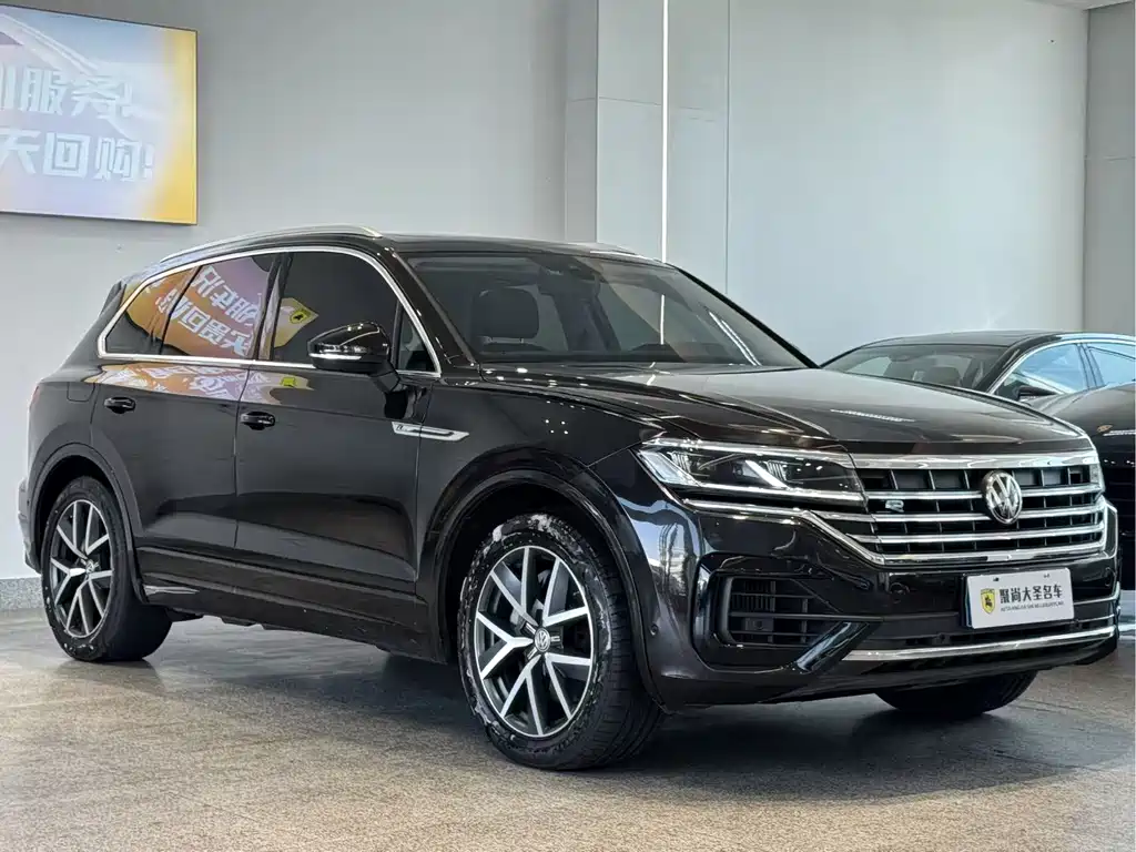 Volkswagen Touareg — фото 3
