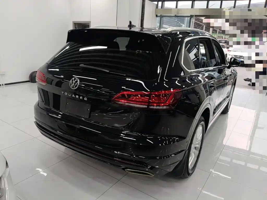 Volkswagen Touareg — фото 6