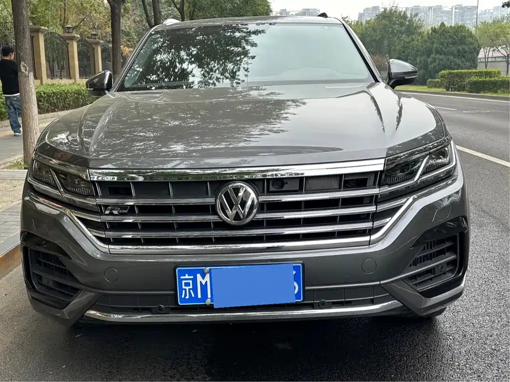 Volkswagen Touareg — фото 2