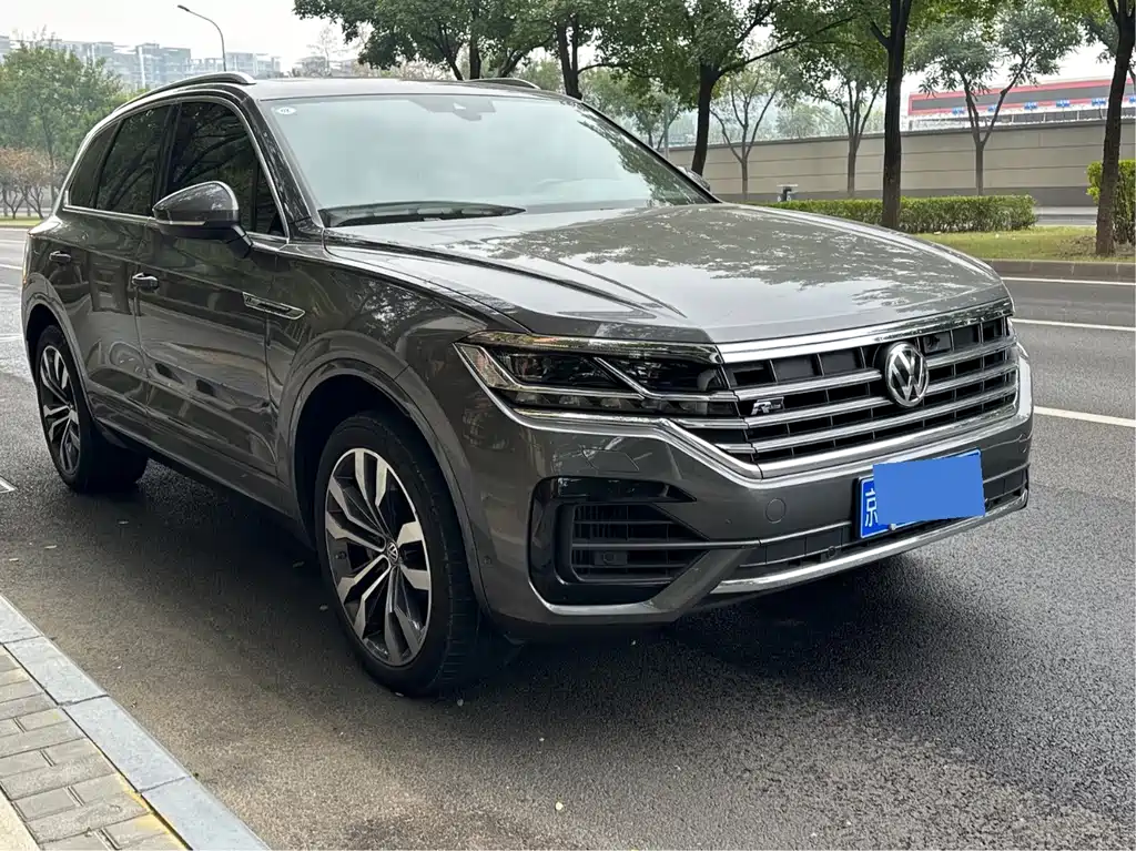 Volkswagen Touareg — фото 3