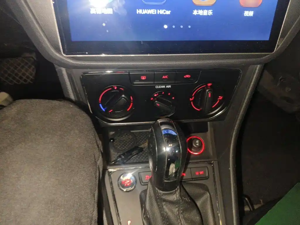 Volkswagen Lavida — фото 5