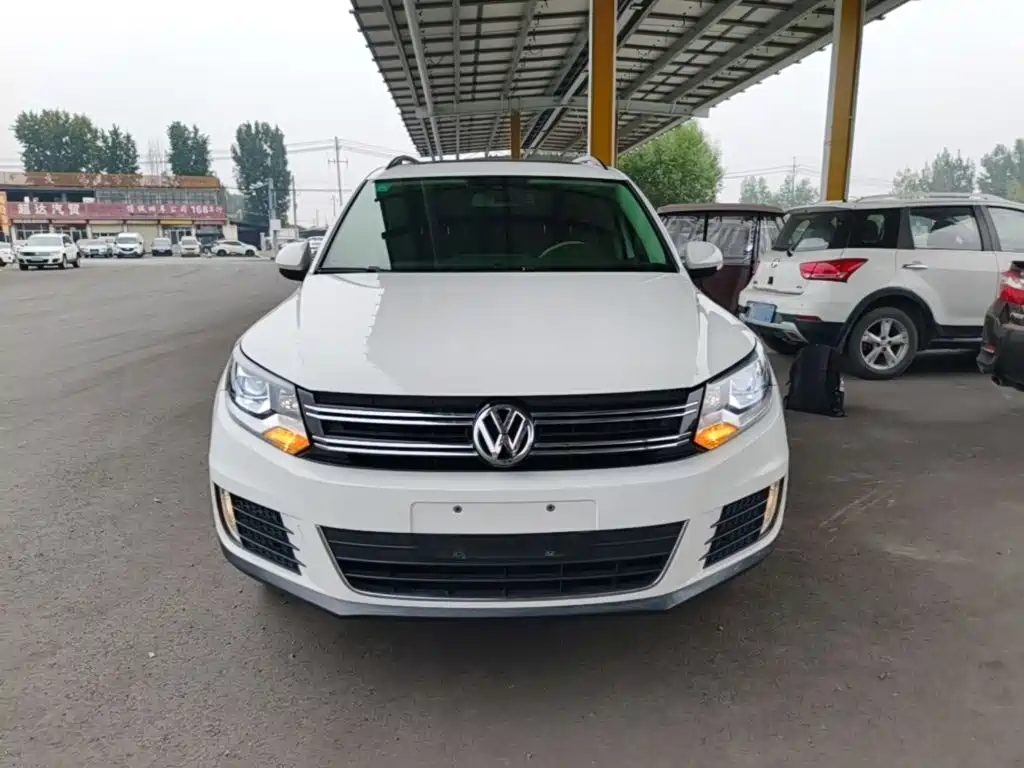 Volkswagen Tiguan — фото 2