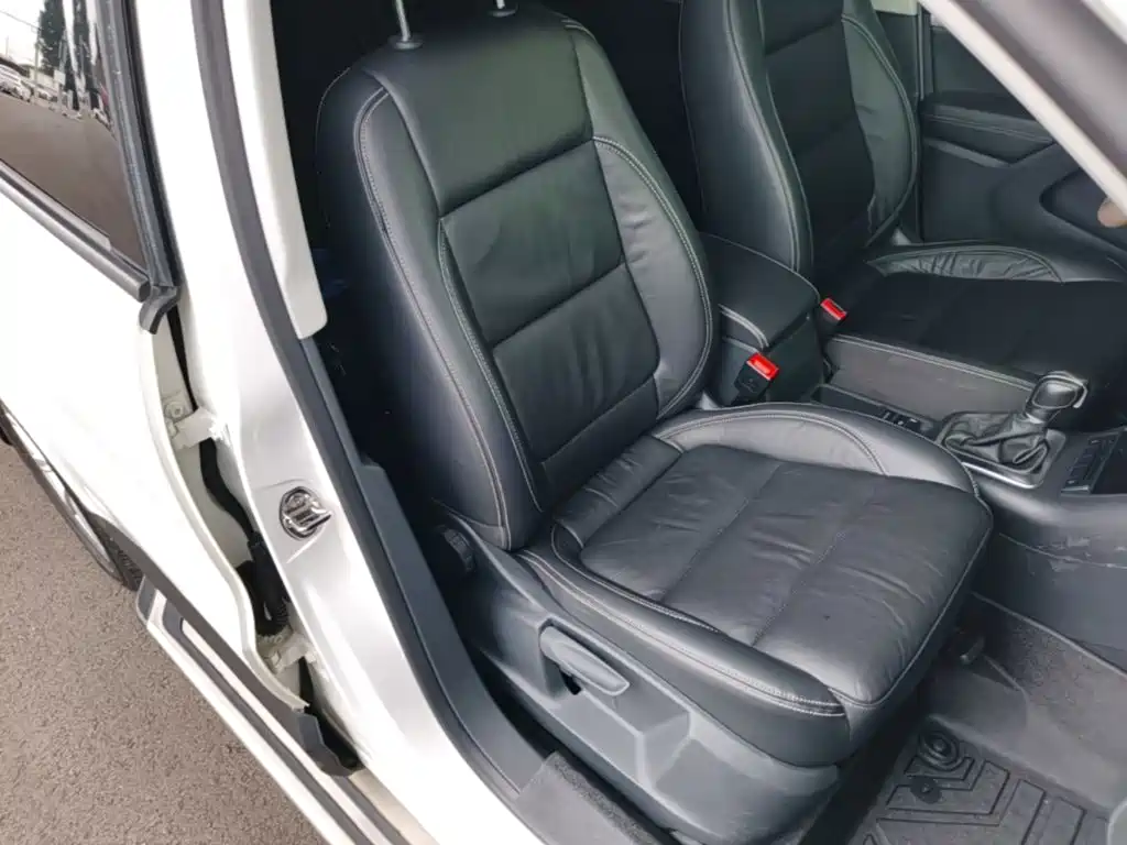 Volkswagen Tiguan — фото 19