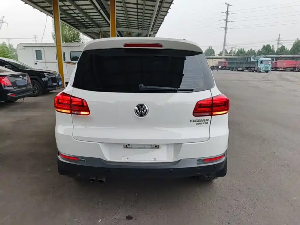 Volkswagen Tiguan — фото 3