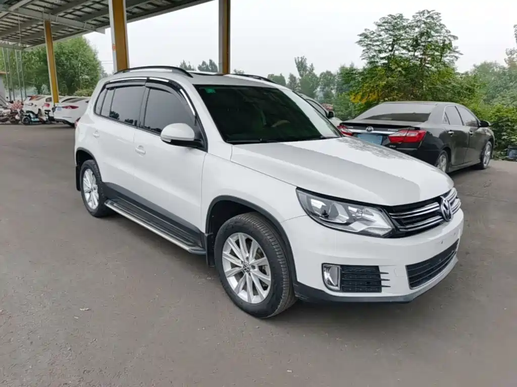 Volkswagen Tiguan — фото 21