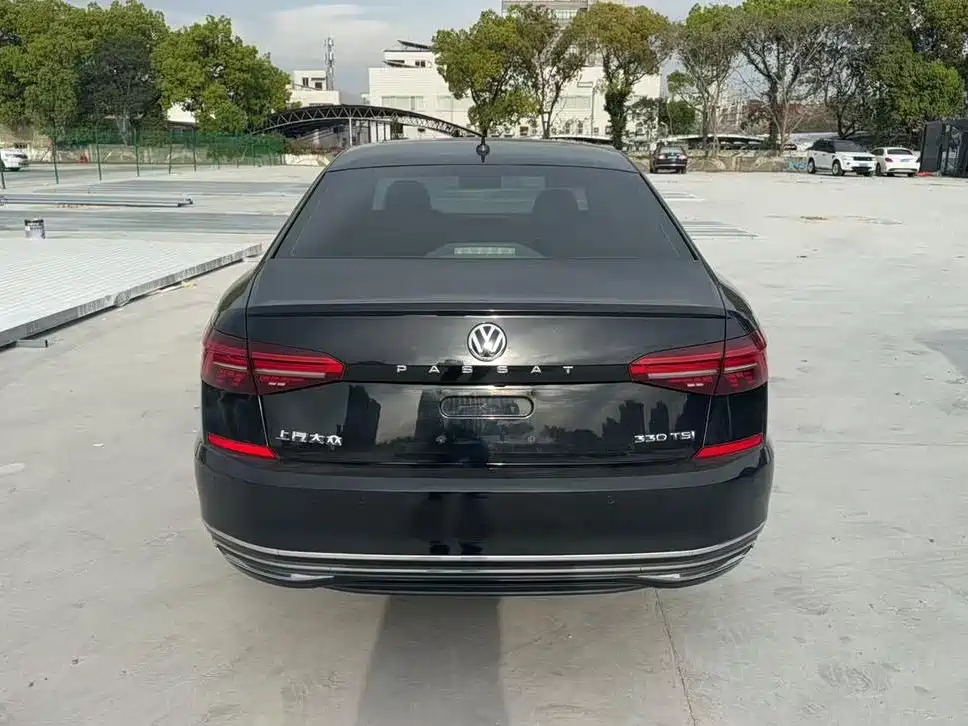 Volkswagen Passat — фото 6