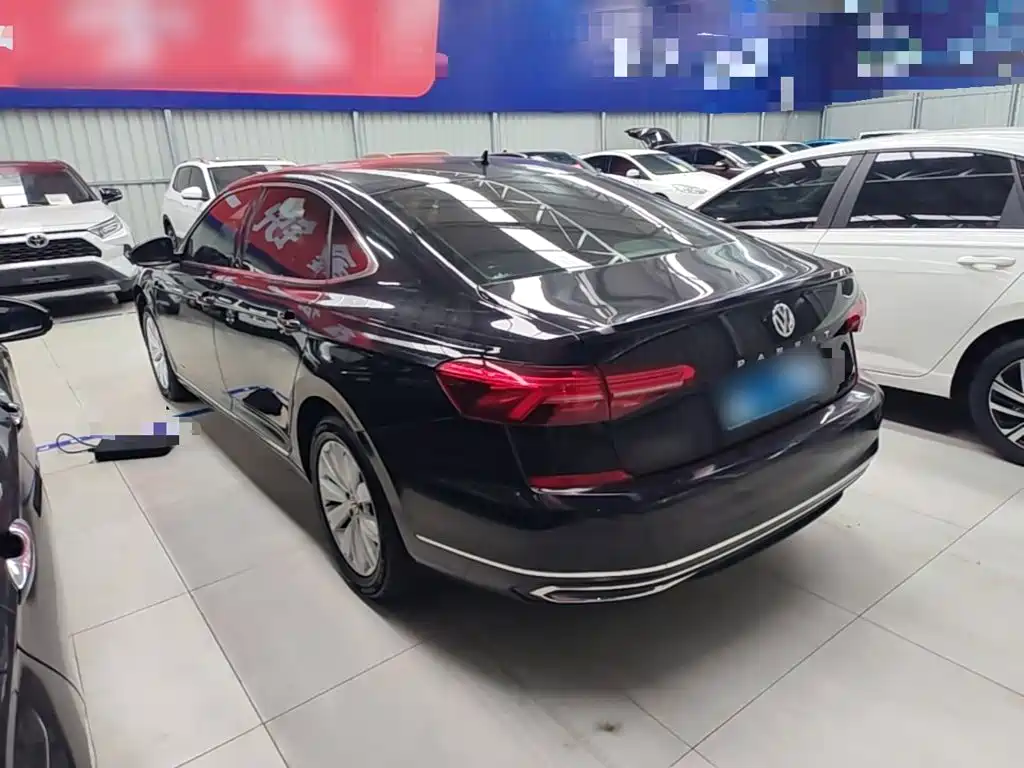 Volkswagen Passat — фото 4