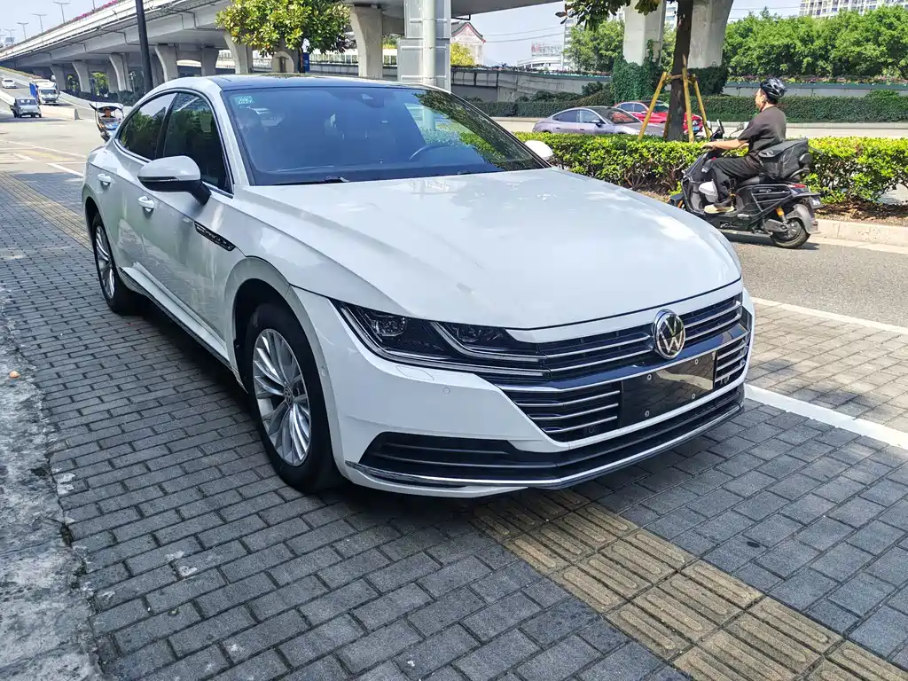 Volkswagen CC — фото 3