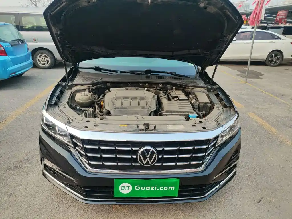 Volkswagen Passat — фото 23