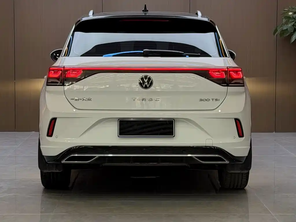 Volkswagen T-Roc — фото 4