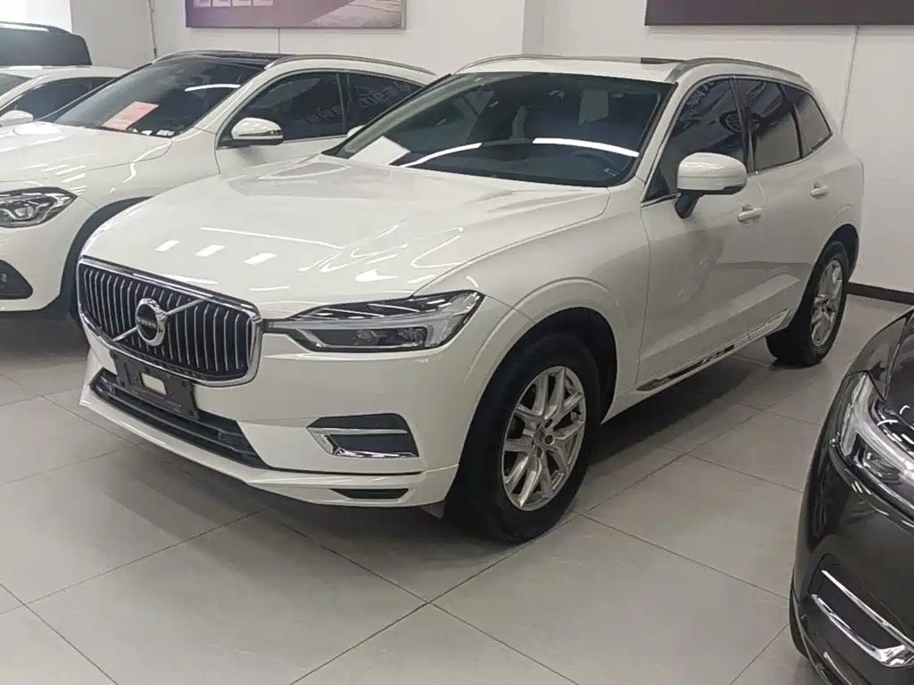 Volvo XC60 — фото 2