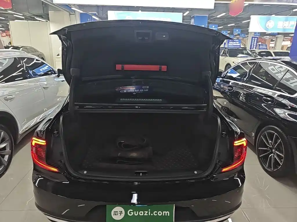 Volvo S90 — фото 18