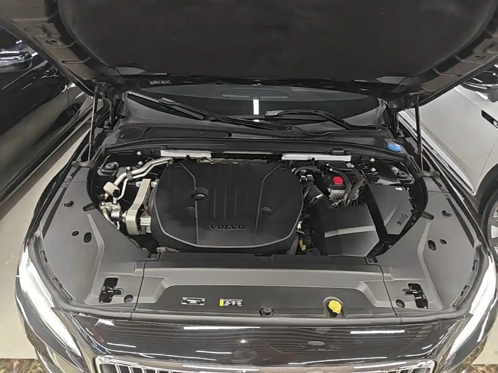 Volvo S90 — фото 19