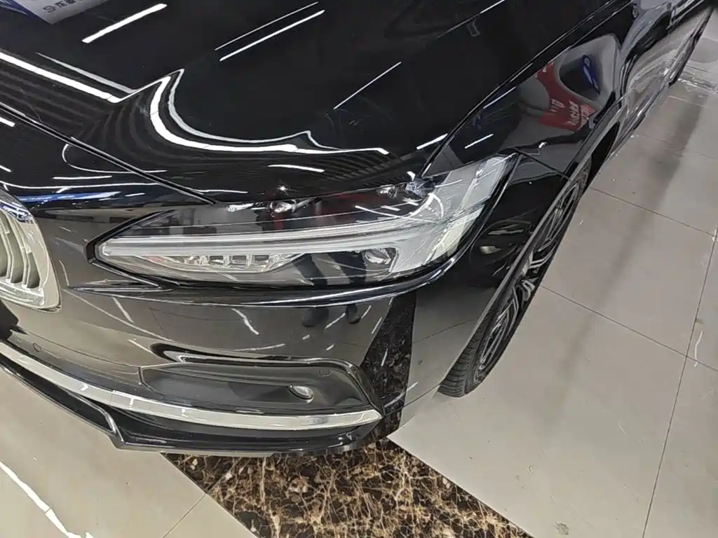 Volvo S90 — фото 23