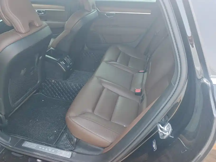 Volvo S90 — фото 11