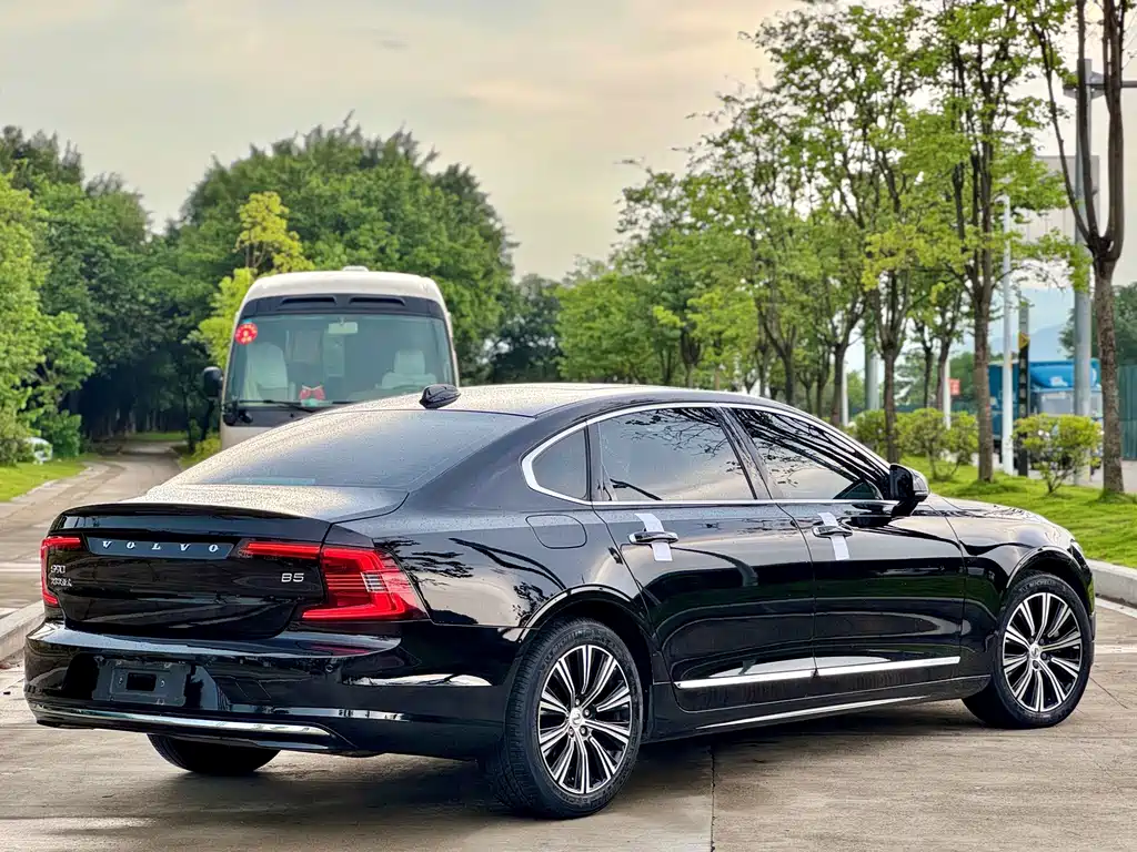 Volvo S90 — фото 4