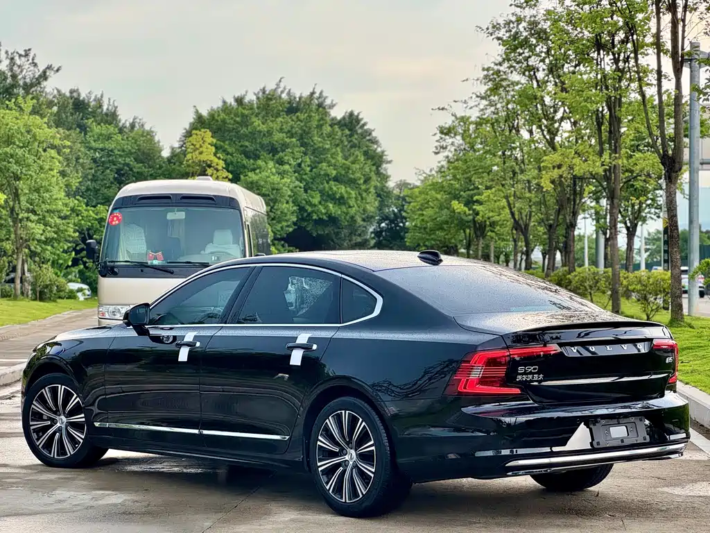 Volvo S90 — фото 6