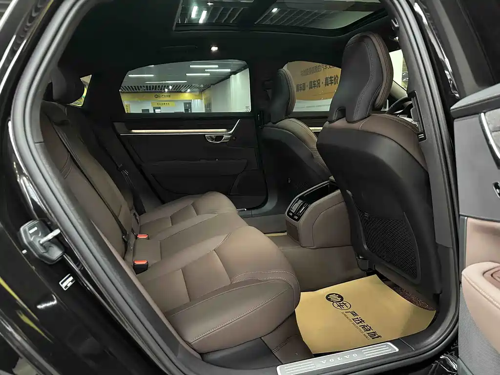 Volvo S90 — фото 11