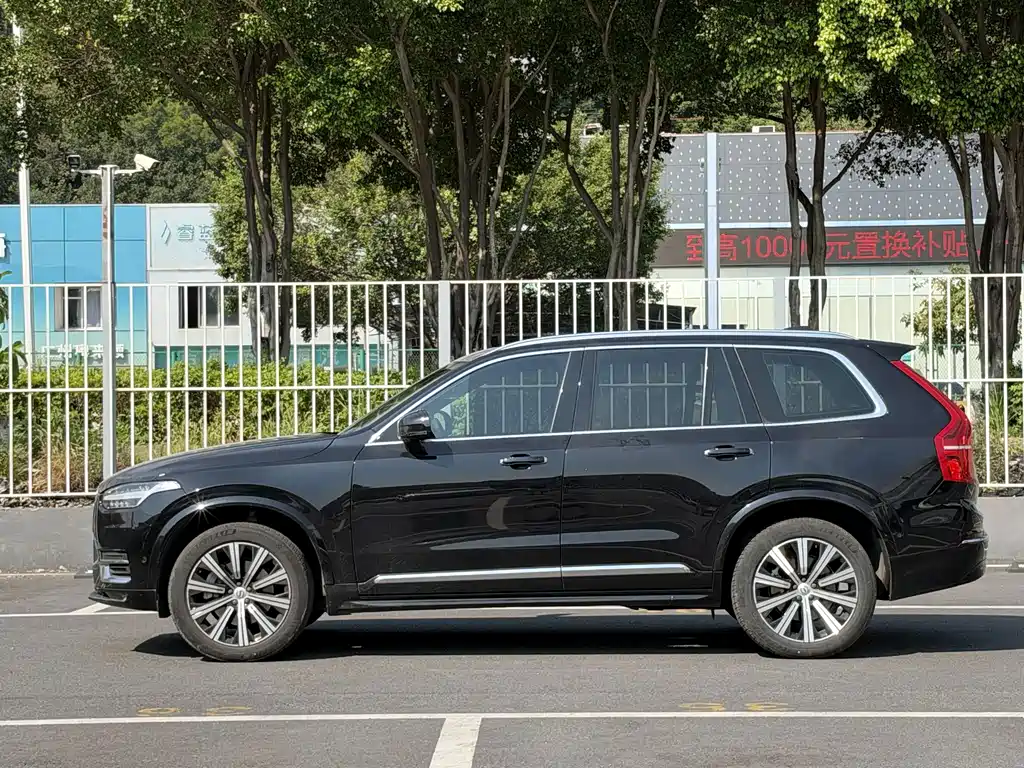 Volvo XC90 — фото 3