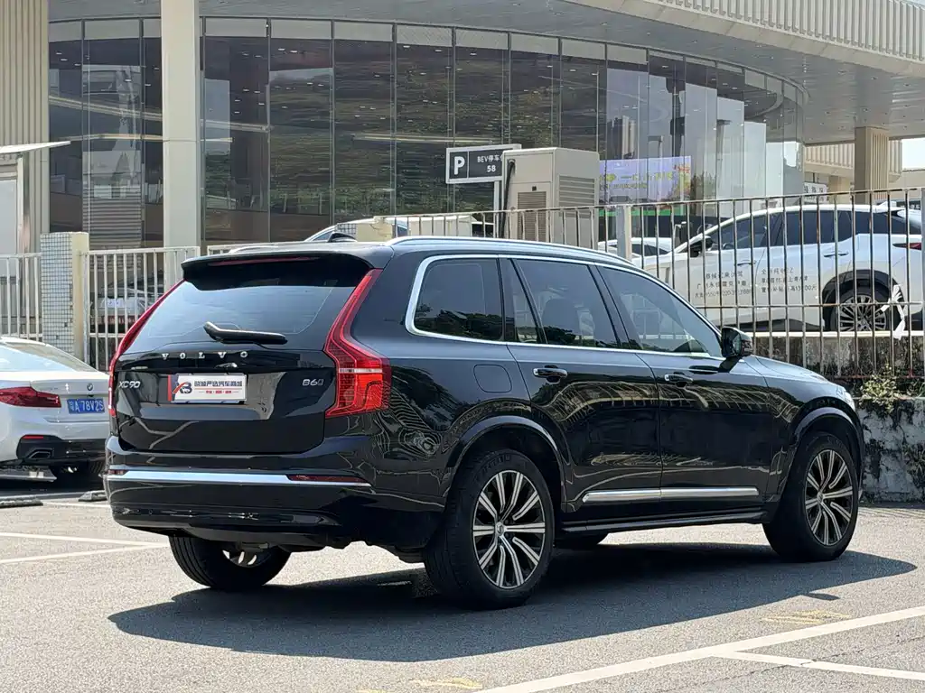 Volvo XC90 — фото 4